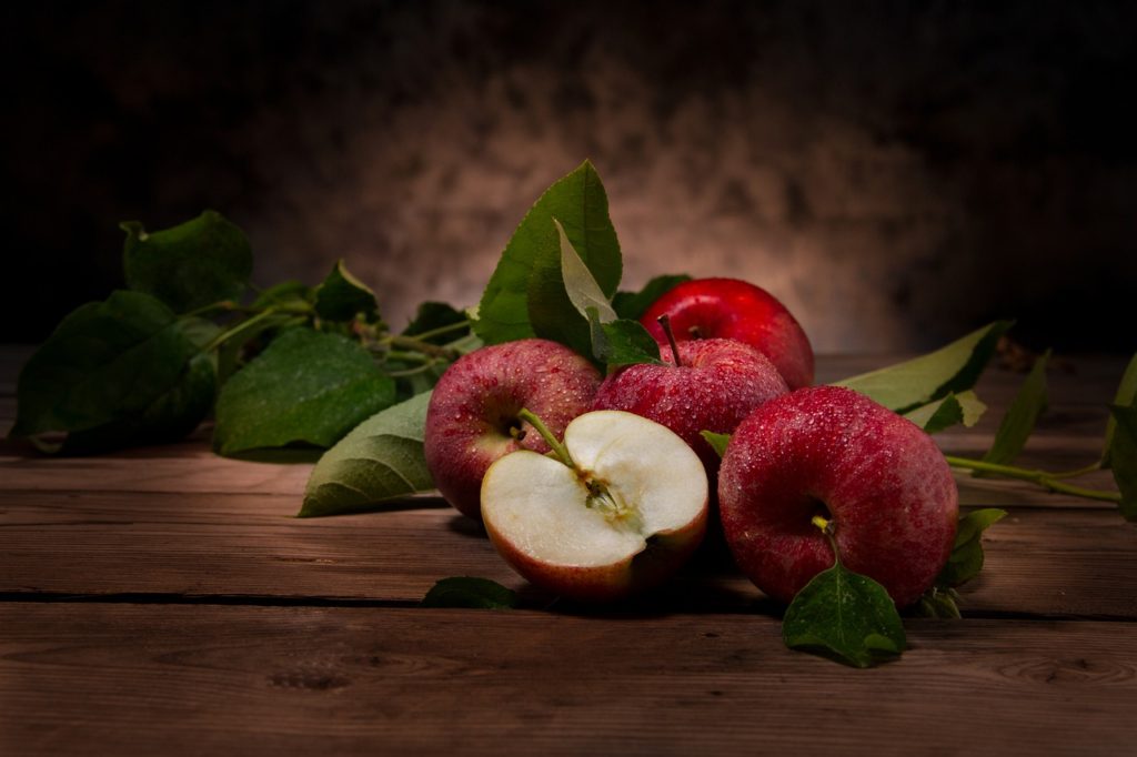 Apple Rustic Fruit Food Harvest  - Sponchia / Pixabay