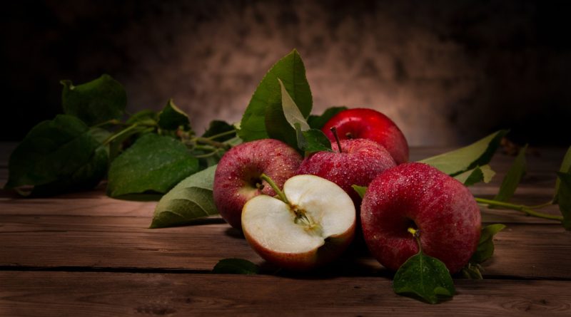 Apple Rustic Fruit Food Harvest  - Sponchia / Pixabay