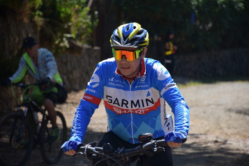 Bicycle Mountain Cycling Cyclist  - apereiram / Pixabay