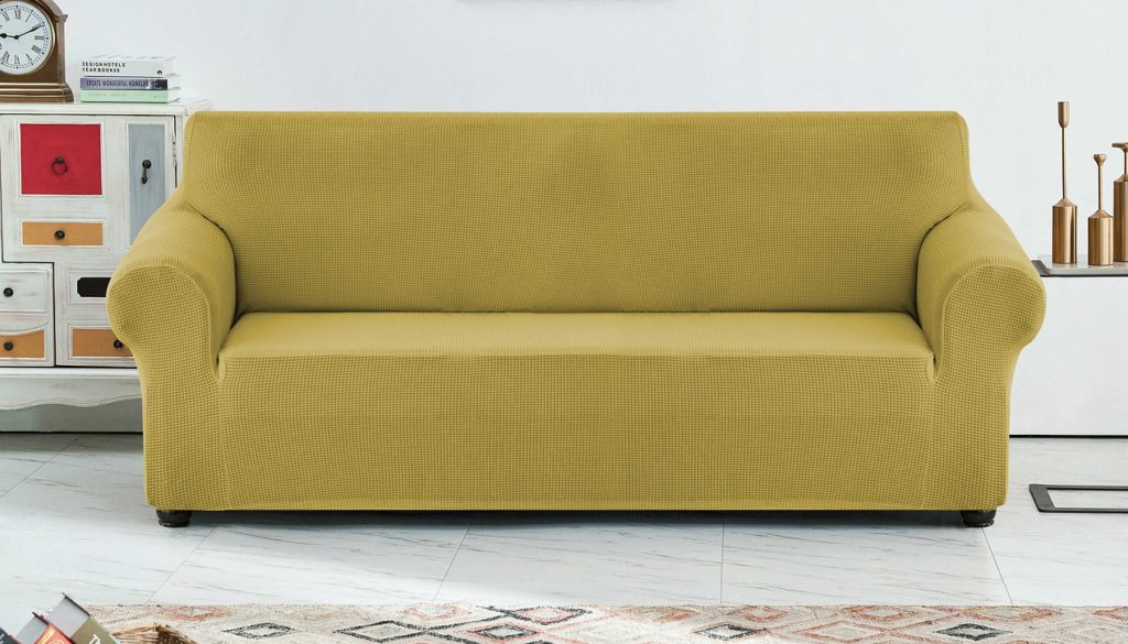 Couch Living Room Home Furniture  - nanamikou / Pixabay