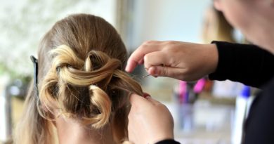 Hair Hairdresser Barber Beauty Shop  - congerdesign / Pixabay