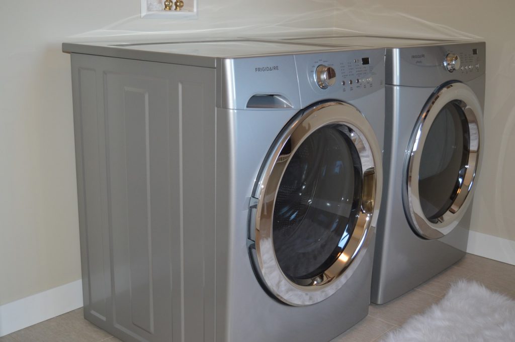 Washing Machine Dryer Appliances  - ErikaWittlieb / Pixabay