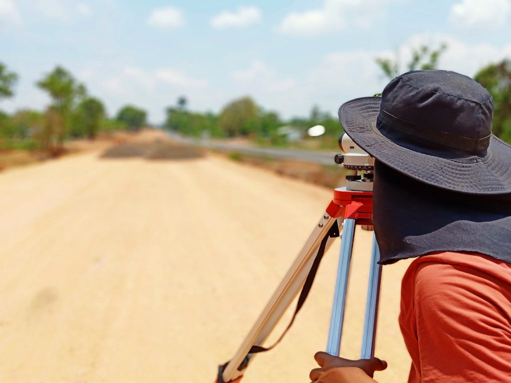 Construction Surveyor Road  - suwichan / Pixabay