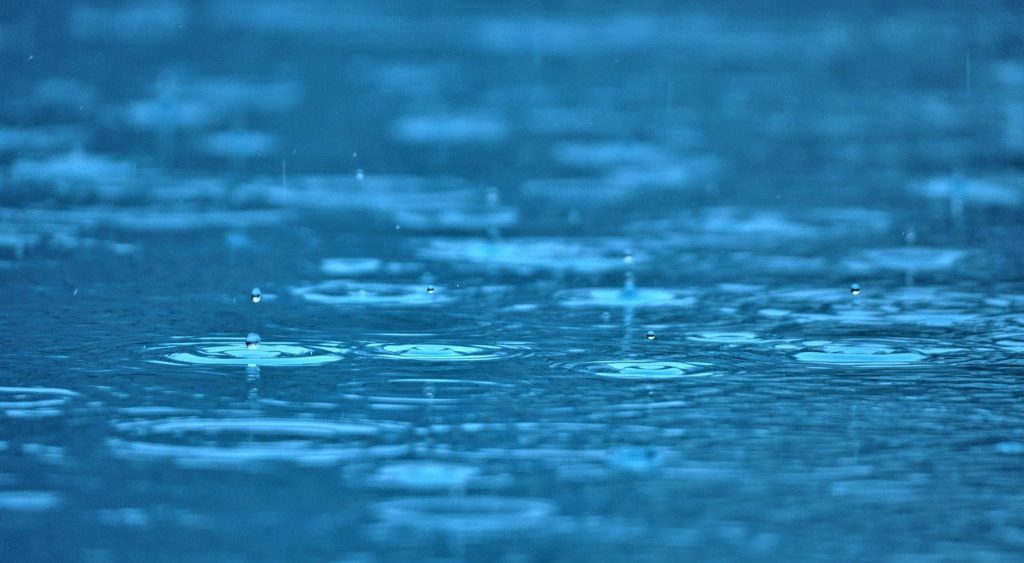 Raindrops Water Pool Rain Ripples  - Mylene2401 / Pixabay