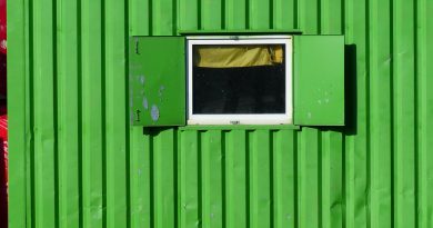 Construction Containers  - Hans / Pixabay