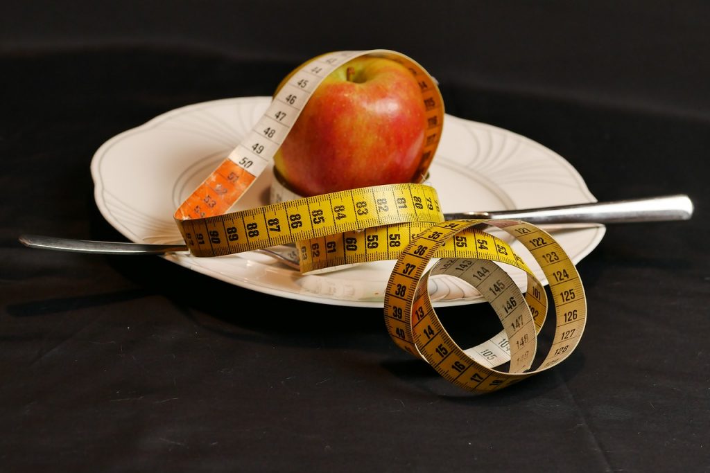 Tape Measure Apple Fruit Food  - Letiha / Pixabay