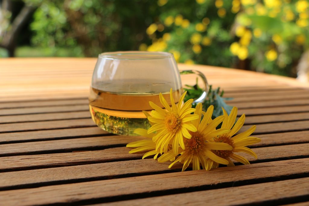Tea Drink Cup Flowers Bouquet  - GloboxR / Pixabay