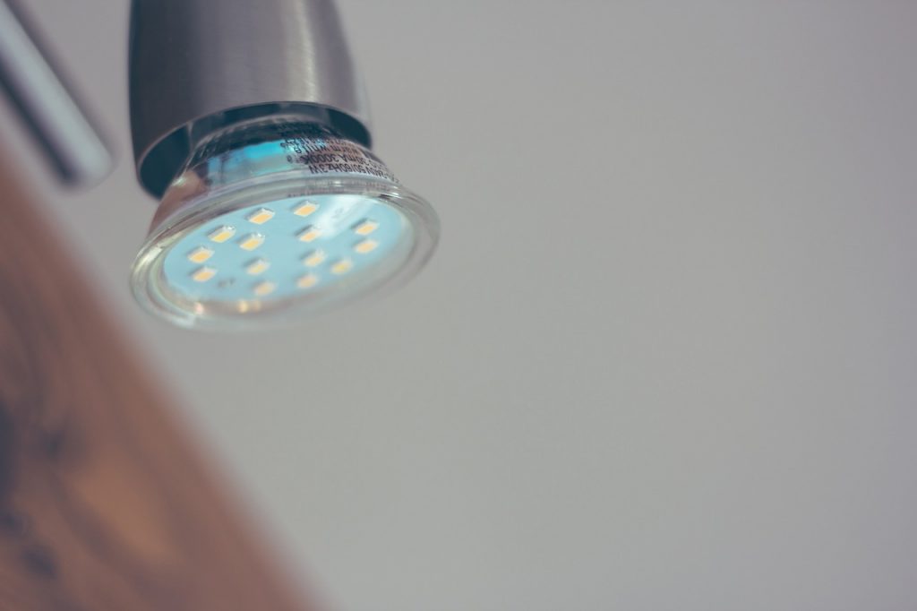 Led Light Bulb Energy Led Lighting  - Devanath / Pixabay