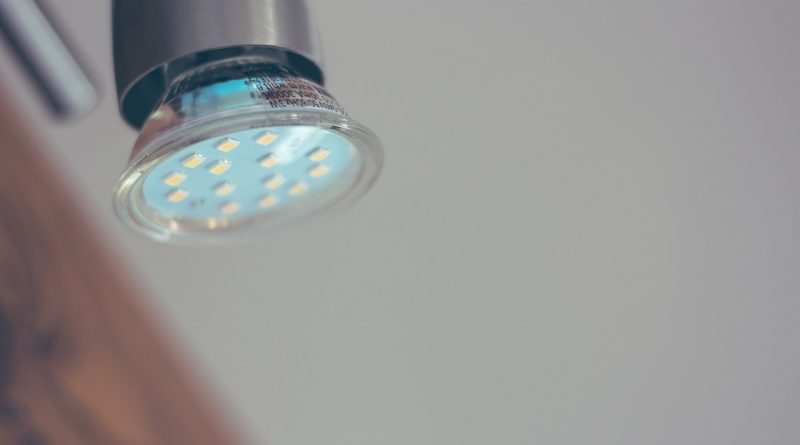 Led Light Bulb Energy Led Lighting  - Devanath / Pixabay