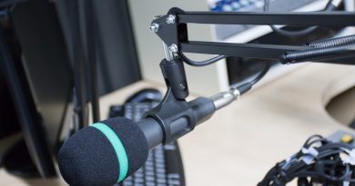 Radio Studio Sound Broadcasting  - Joe007 / Pixabay