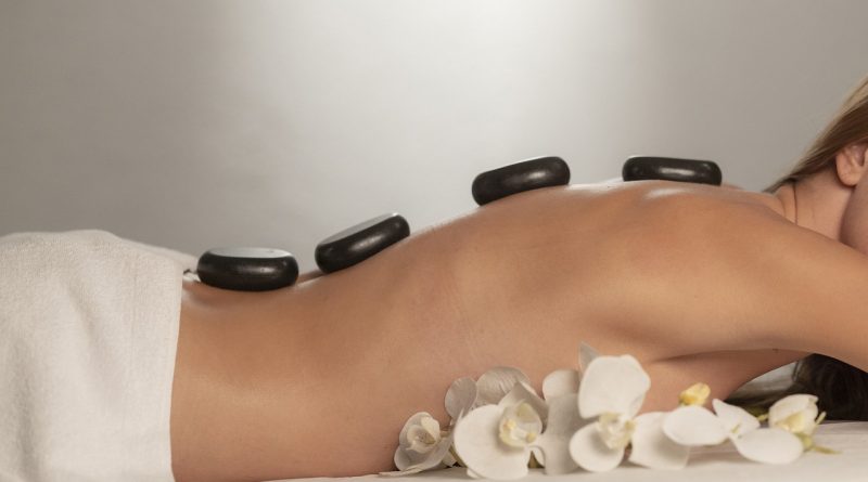 Massage Spa Stones Therapy Body  - Engin_Akyurt / Pixabay