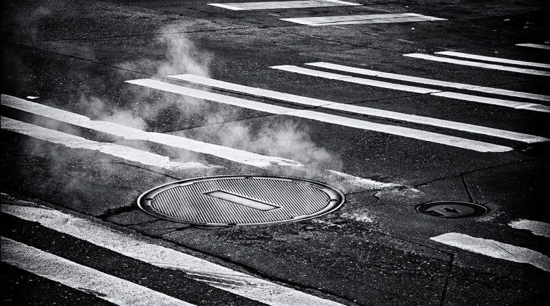Street Steam Pedestrian Lane  - 12760761 / Pixabay