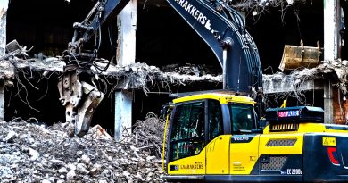 Construction Site Demolition  - 652234 / Pixabay
