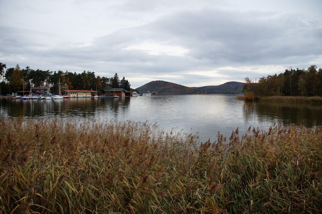 macha, lake, evening